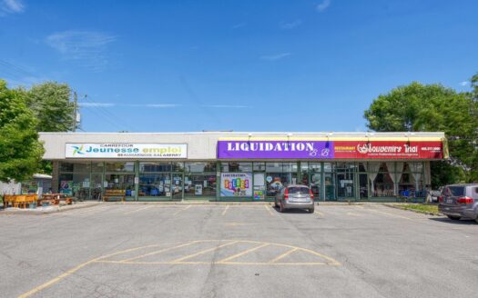 Espace commercial à Louer à Valleyfield