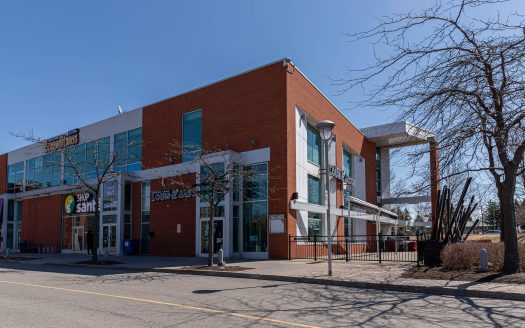 Louis & Jacob – Restaurant clé en main à vendre situé au coeur du Centropolis à Laval