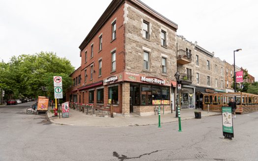 Restaurant situé sur l’avenue du Mont-Royal